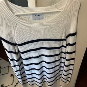 Black and white striped simple sweater